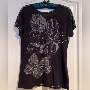 Tori Richard Black and White Floral Embroidered Short Sleeve Cotton Top Size M